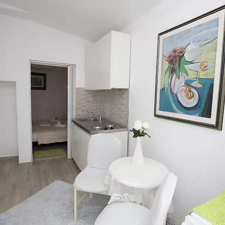 Sweet Old Town Apartman *